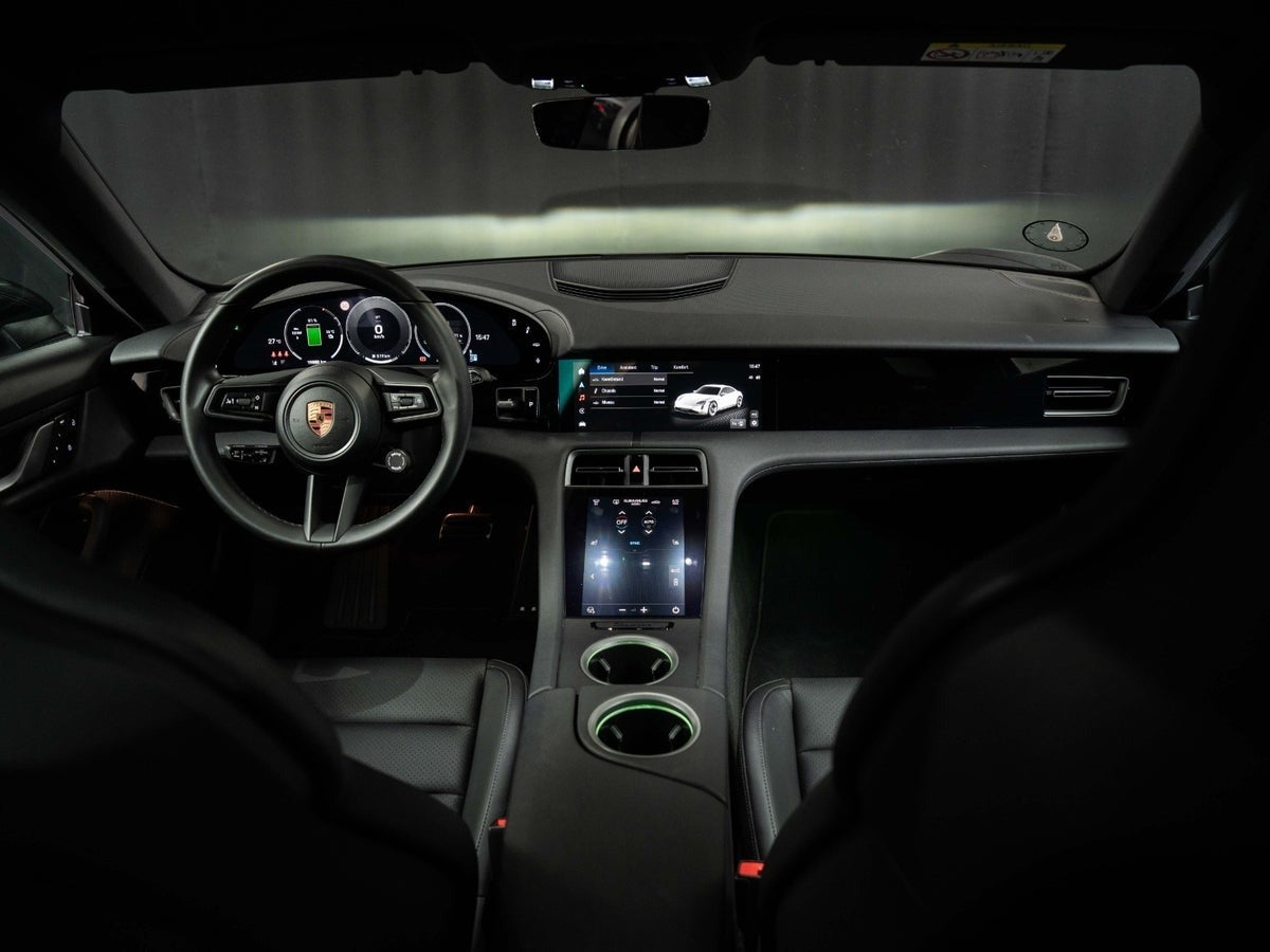 Gallery image 13 of 18