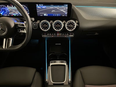 Mercedes EQA250+ Electric Art