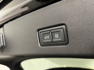 Audi Q4 e-tron Attitude quattro Van