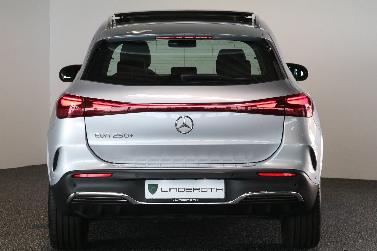 Mercedes EQA250+ AMG Line 5d - 4