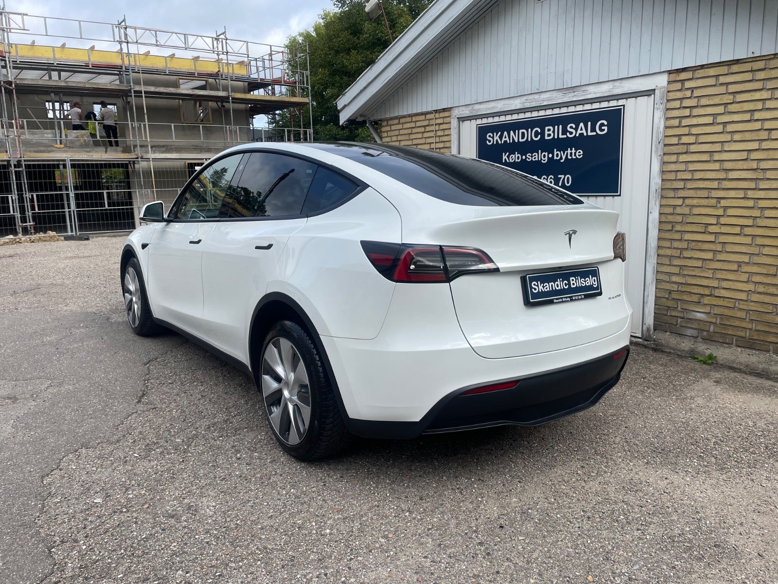 Tesla Model Y Long Range AWD