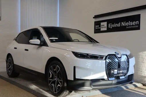 BMW iX xDrive40 Fully Charged
