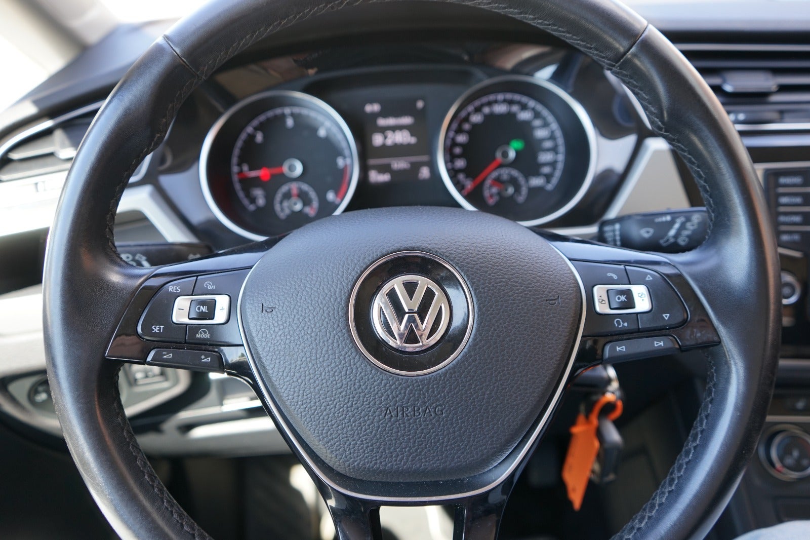 Billede af VW Touran 1,6 TDi 110 Trendline DSG Van