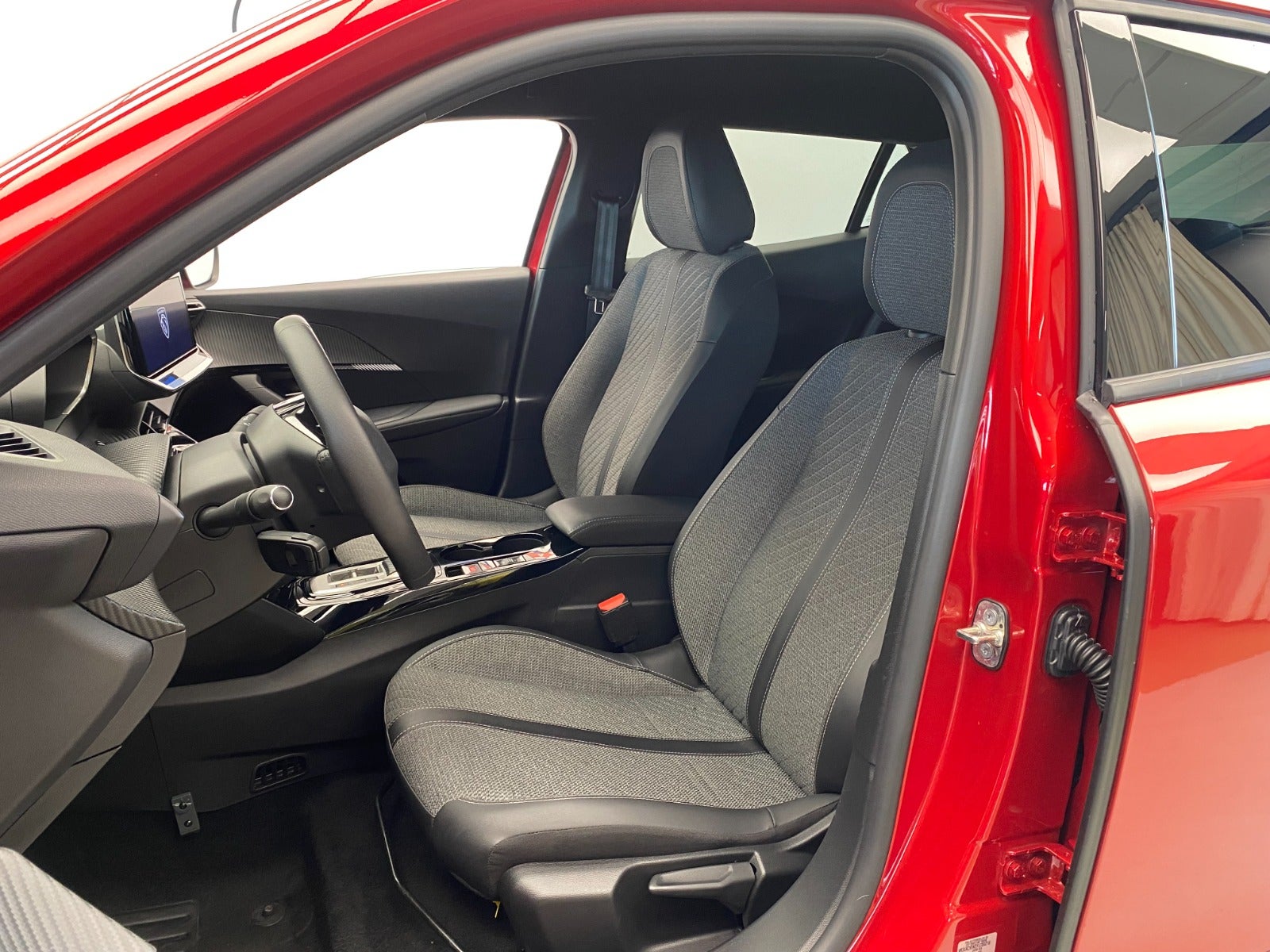 Billede af Peugeot e-2008 54 Allure
