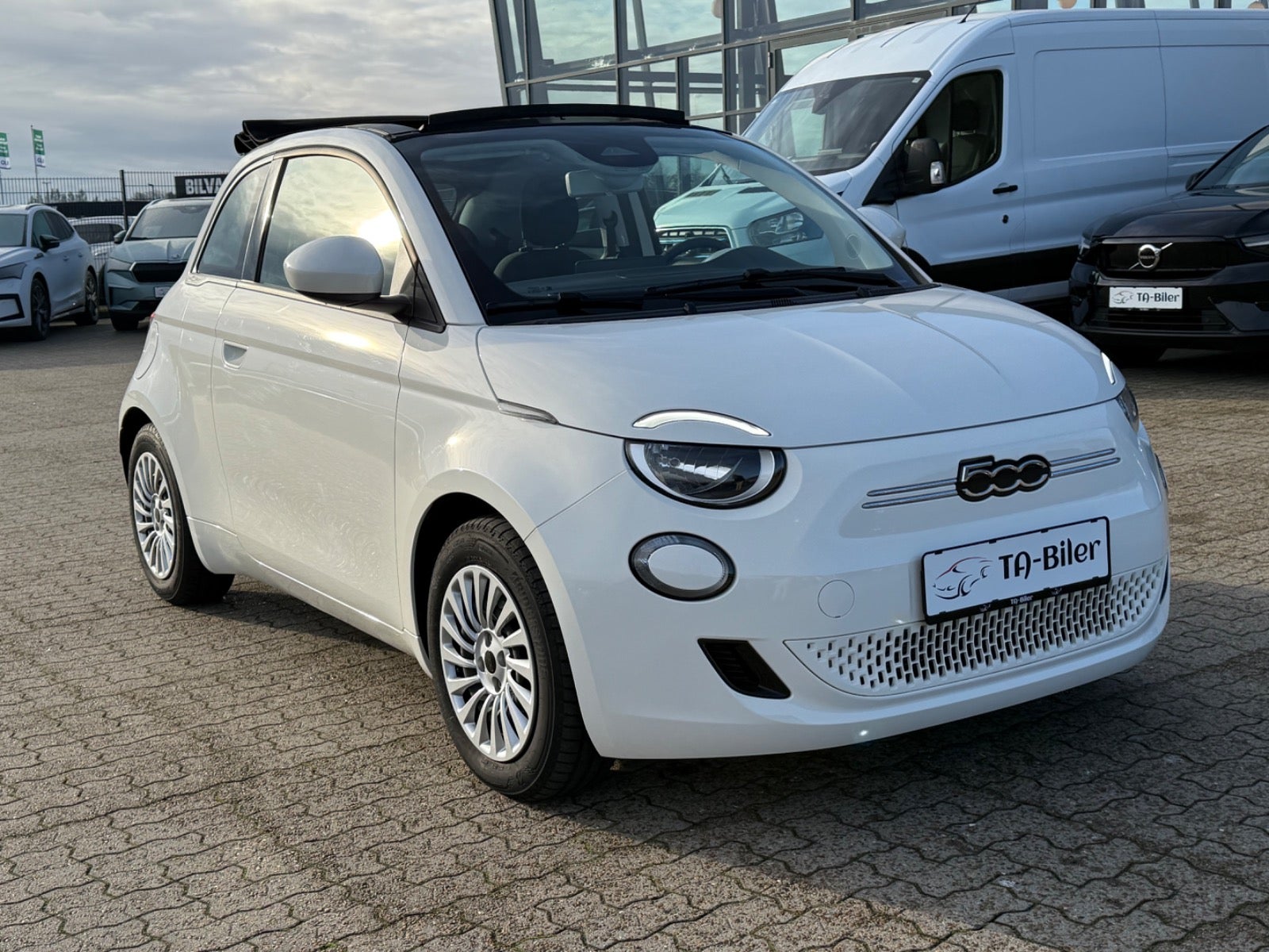 Fiat 500e Icon Cabrio
