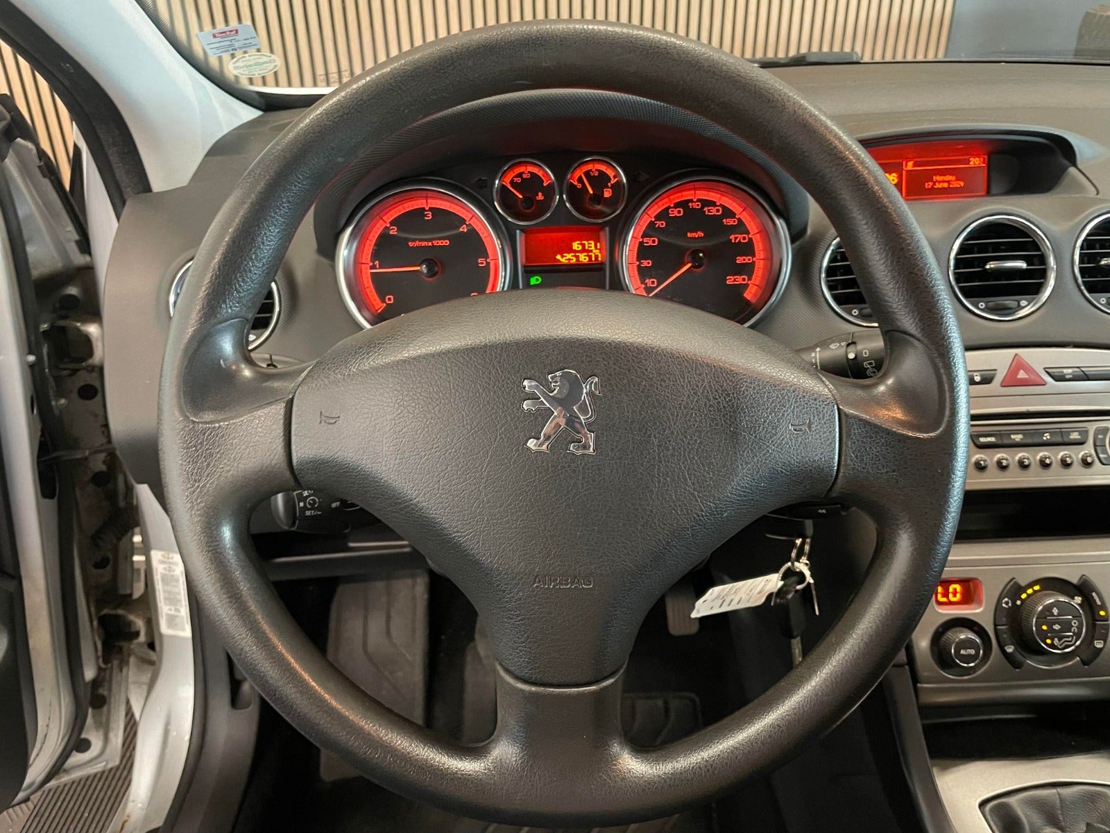 Peugeot 308 2011