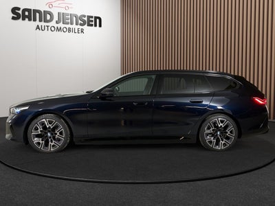 BMW i5 eDrive40 Touring Fully Charged M-Sport