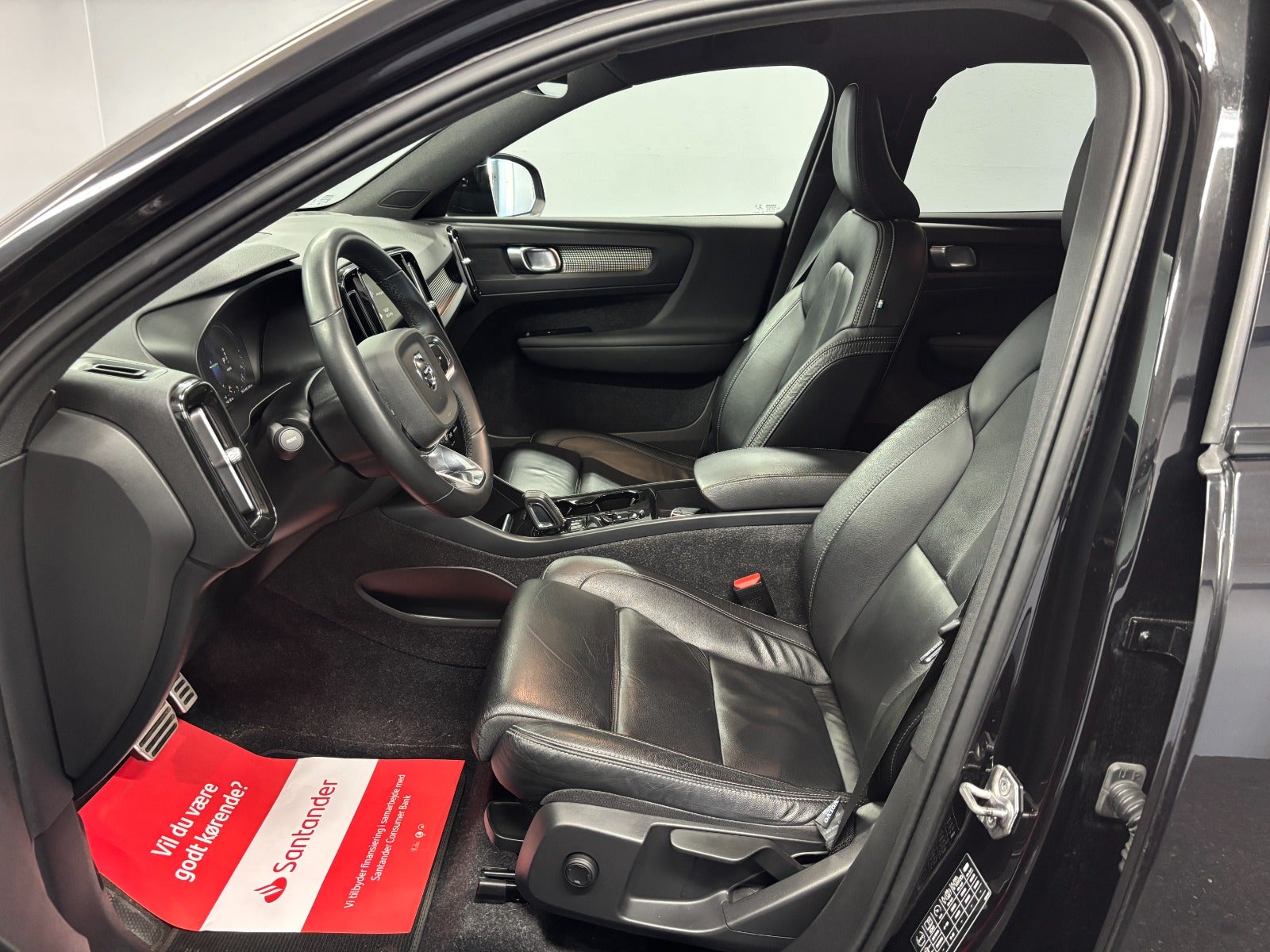 Billede af Volvo XC40 1,5 T4 ReCharge R-Design aut.