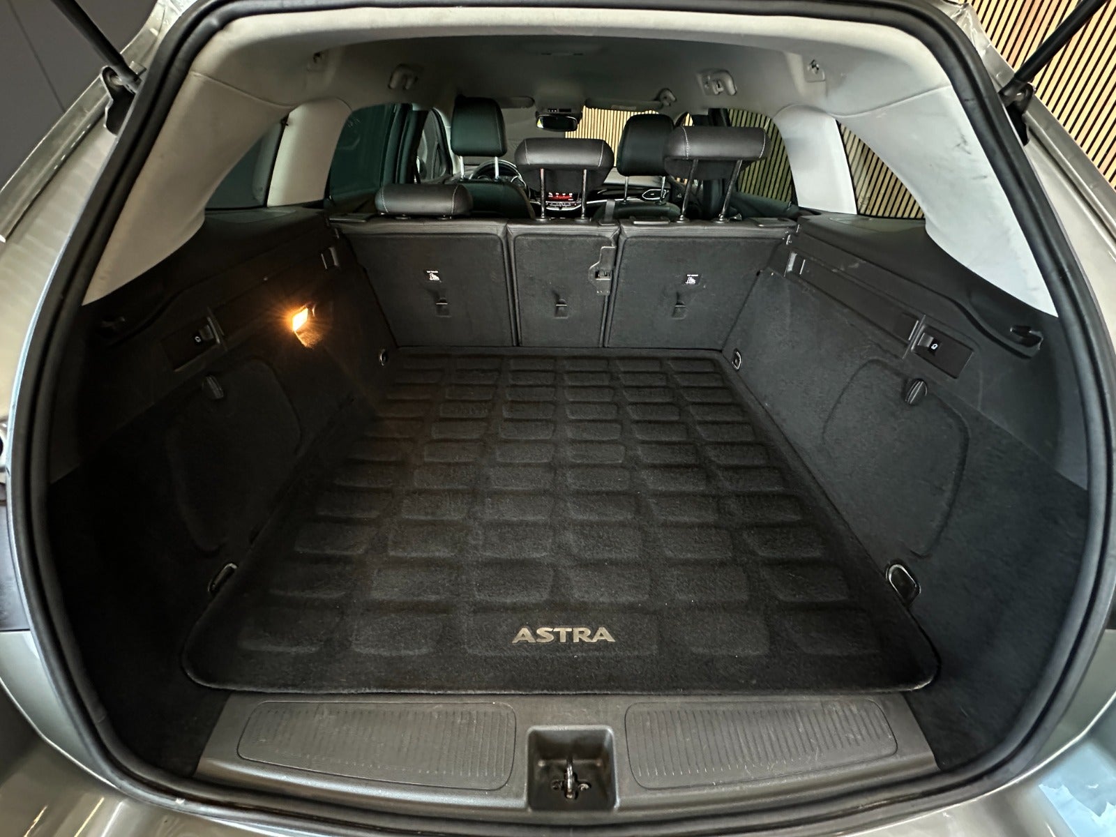 Billede af Opel Astra 1,6 CDTi 136 Exclusive Sports Tourer aut.