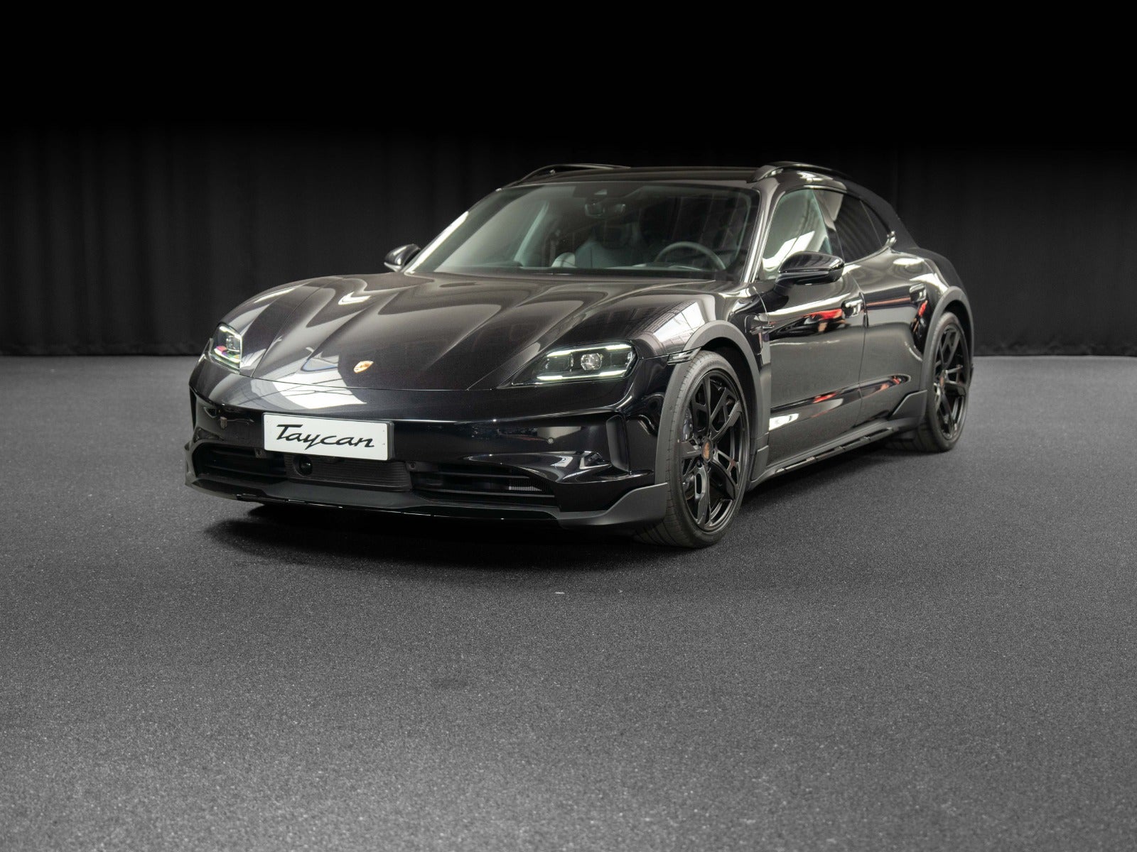 Porsche Taycan 4