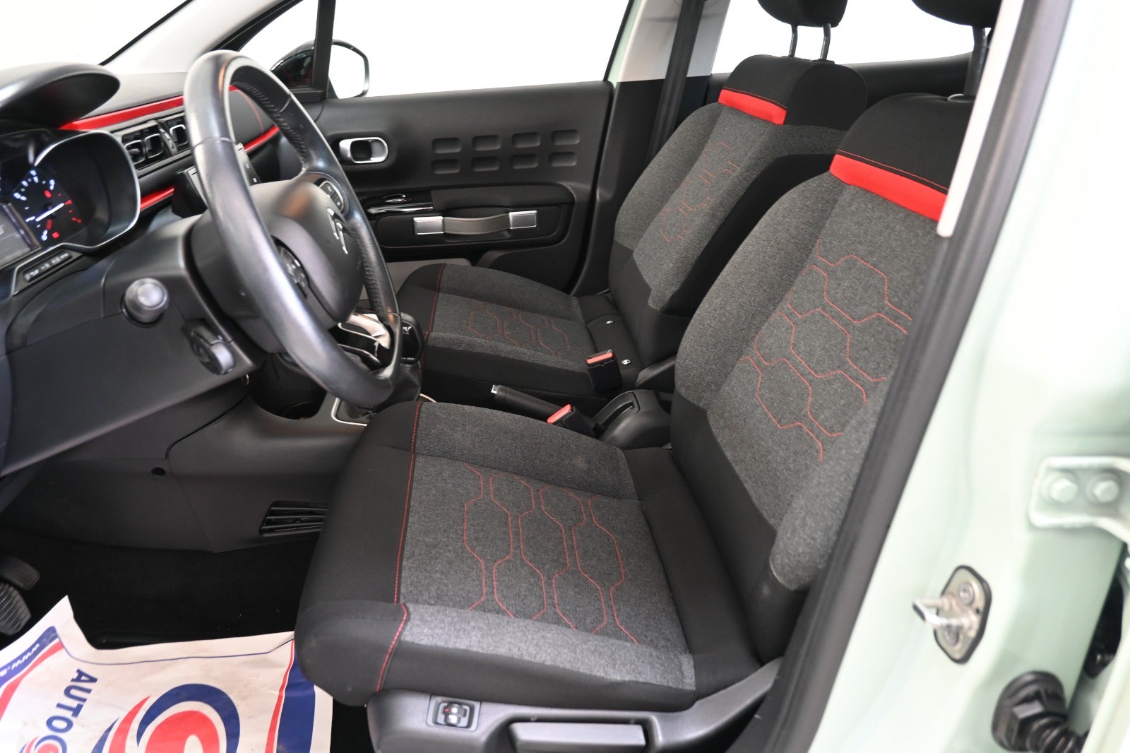 Citroën C3 PureTech 82 Iconic LTD