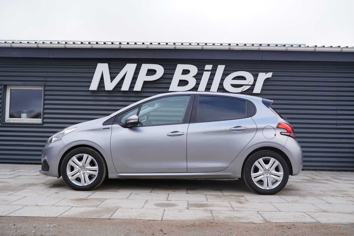 Billede af Peugeot 208 1,5 BlueHDi 100 Signature Sky