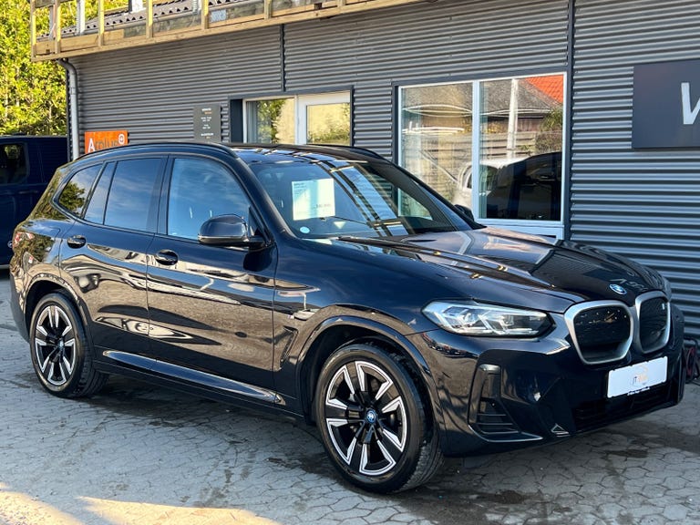 BMW iX3 Charged M-Sport