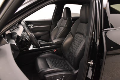 Audi e-tron S-line Sportback quattro