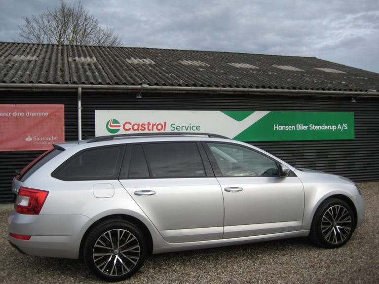 Skoda Octavia TDi 110 Style Combi