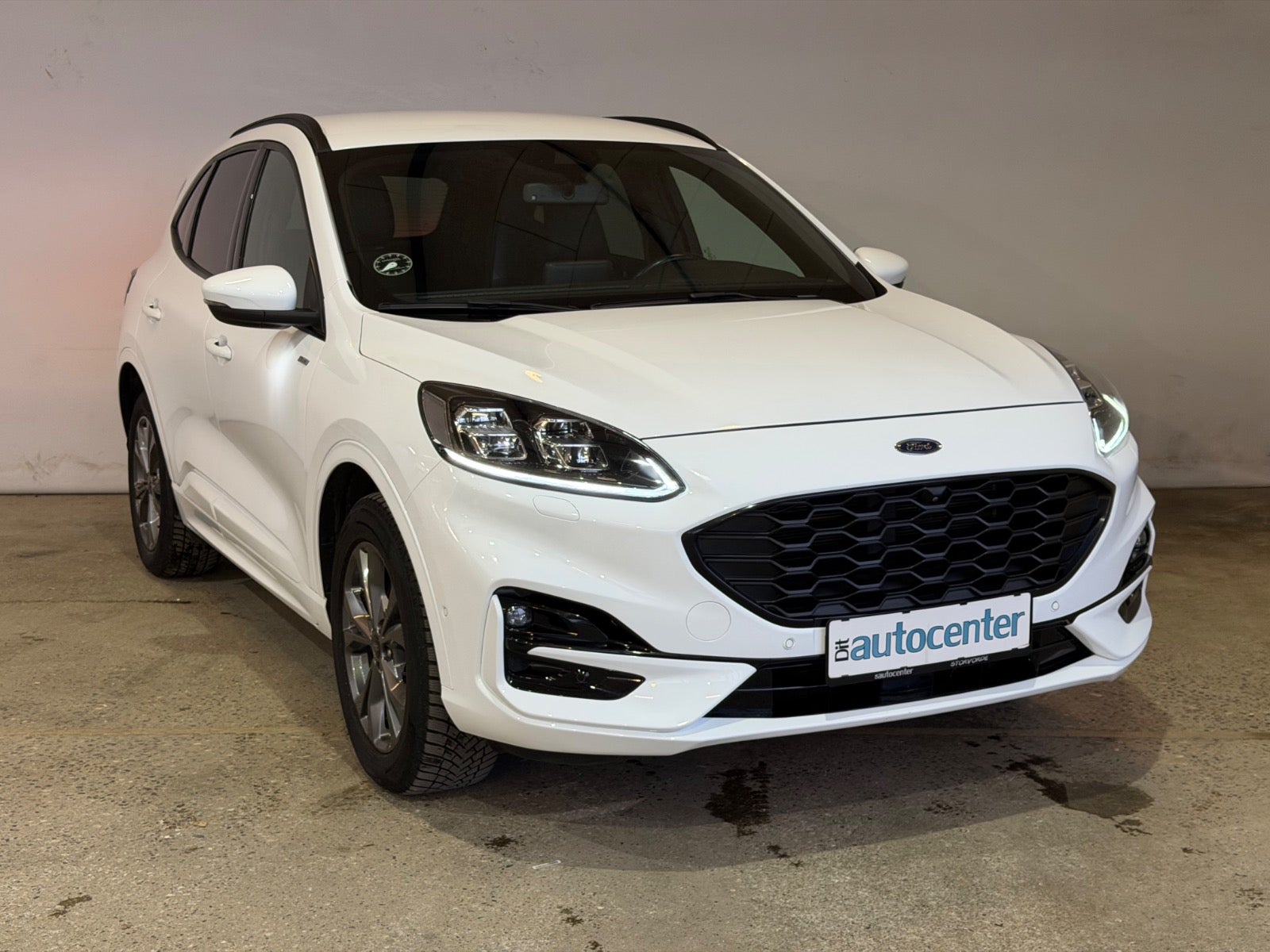 Ford Kuga PHEV ST-Line CVT Van