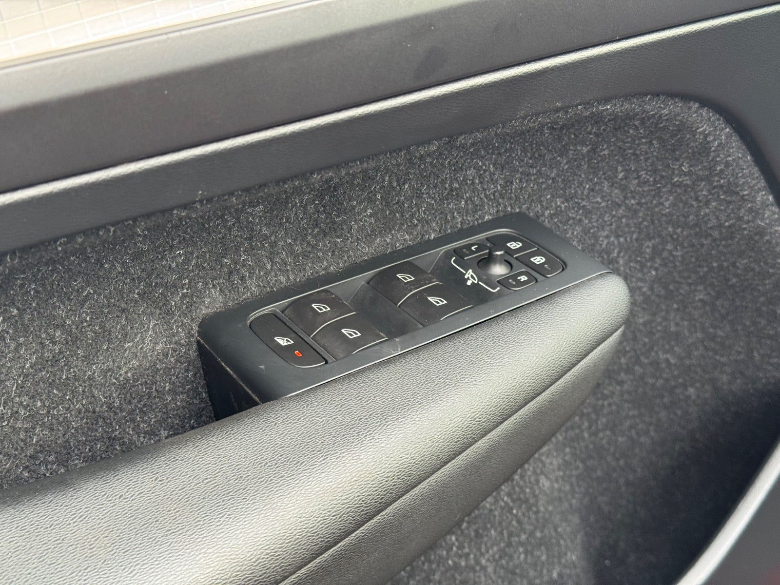 Billede af Volvo XC40 2,0 D4 190 Momentum aut. AWD