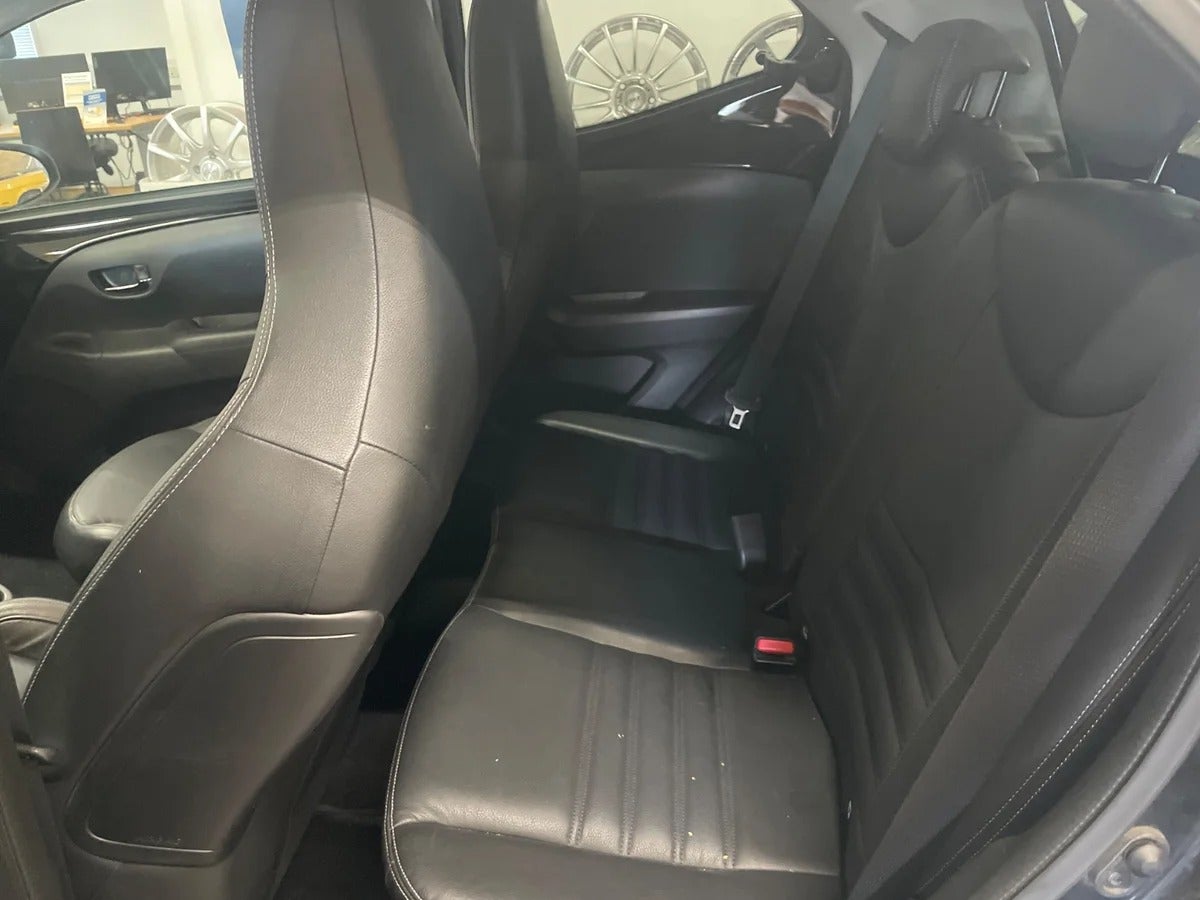 Toyota Aygo VVT-i x-play x-shift