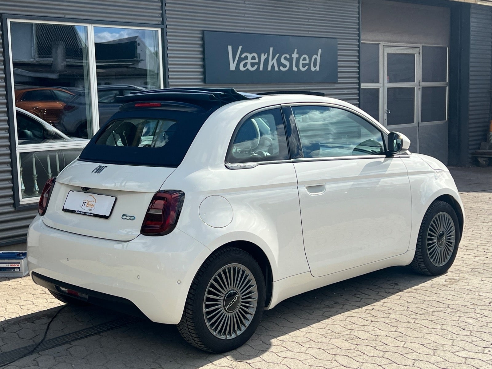 Fiat 500e Icon Cabrio