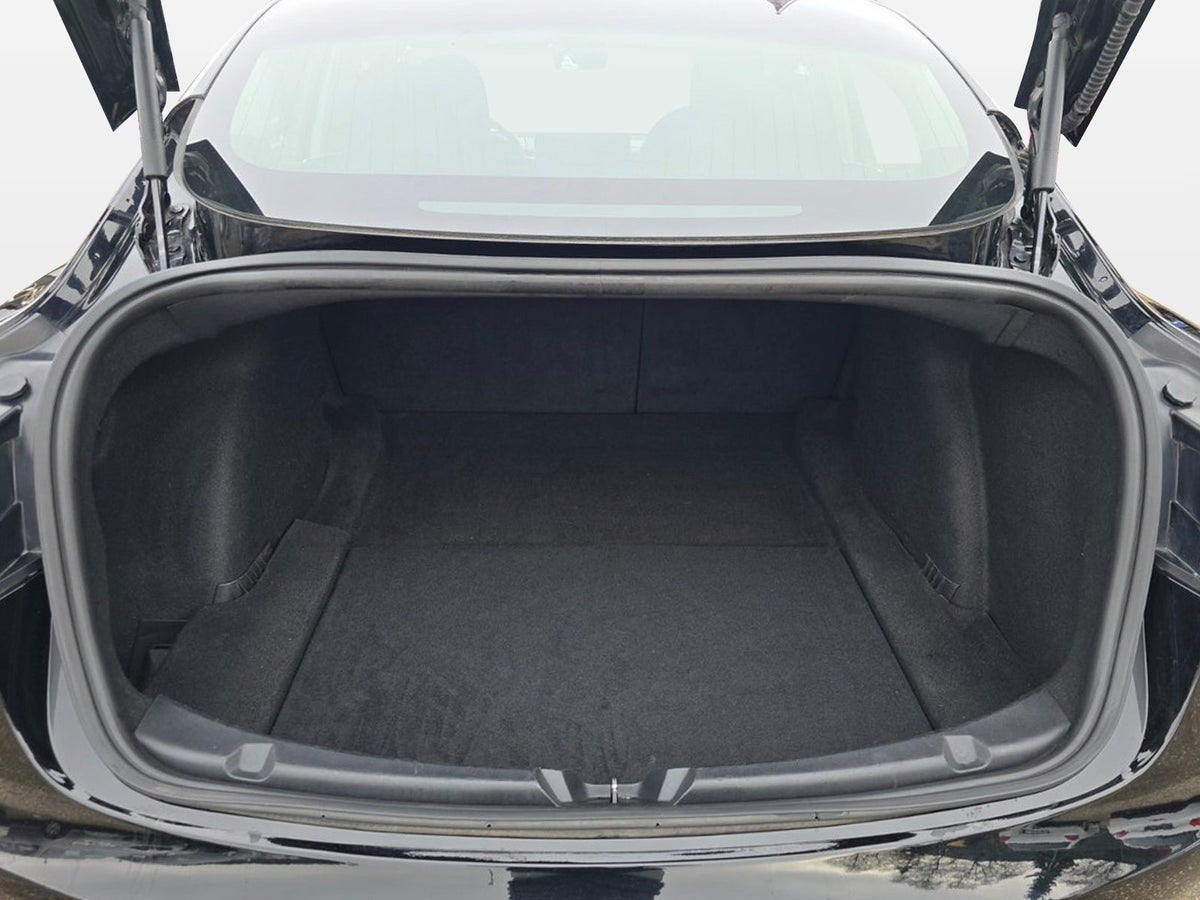 Billede af Tesla Model 3  Standard Range+ RWD