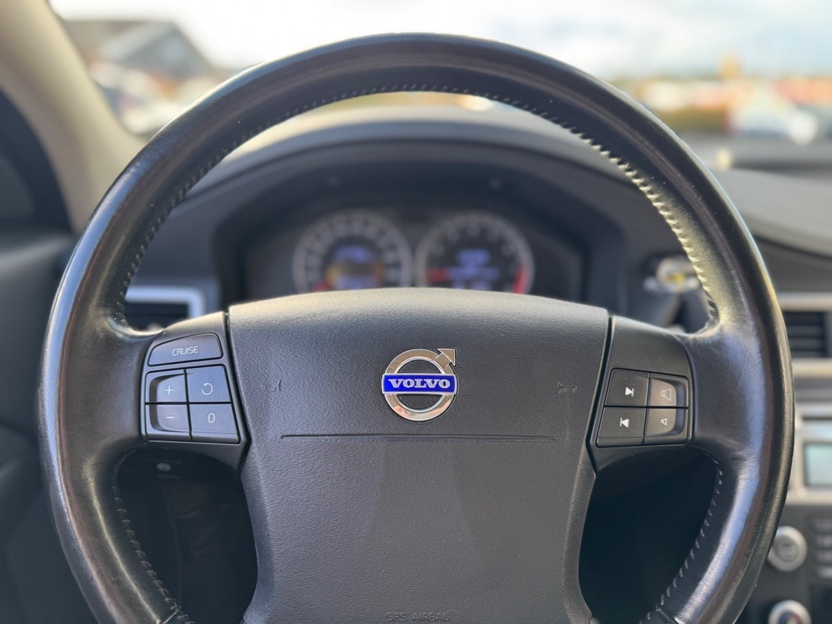 Volvo V70 T Momentum aut.