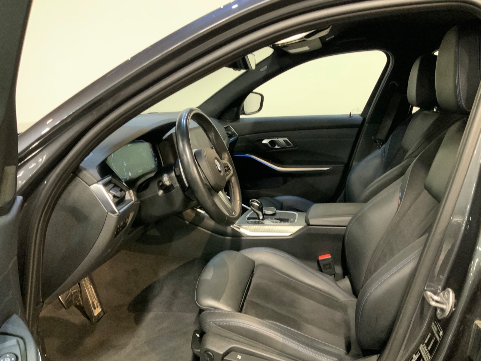 BMW 330e (8/8)