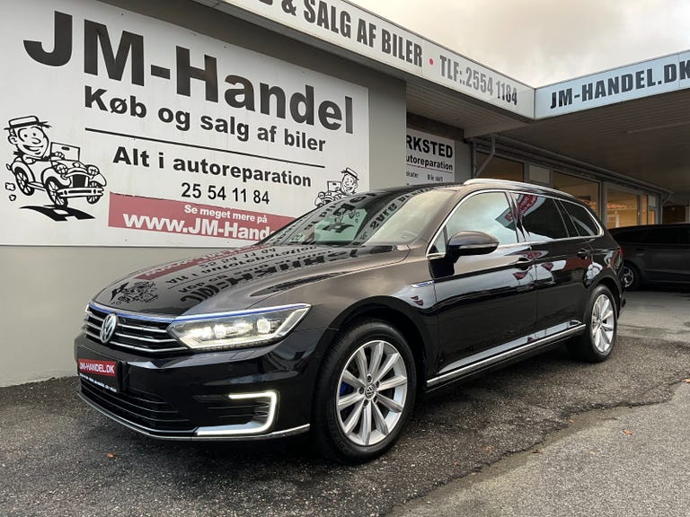 VW Passat GTE Highline Variant DSG