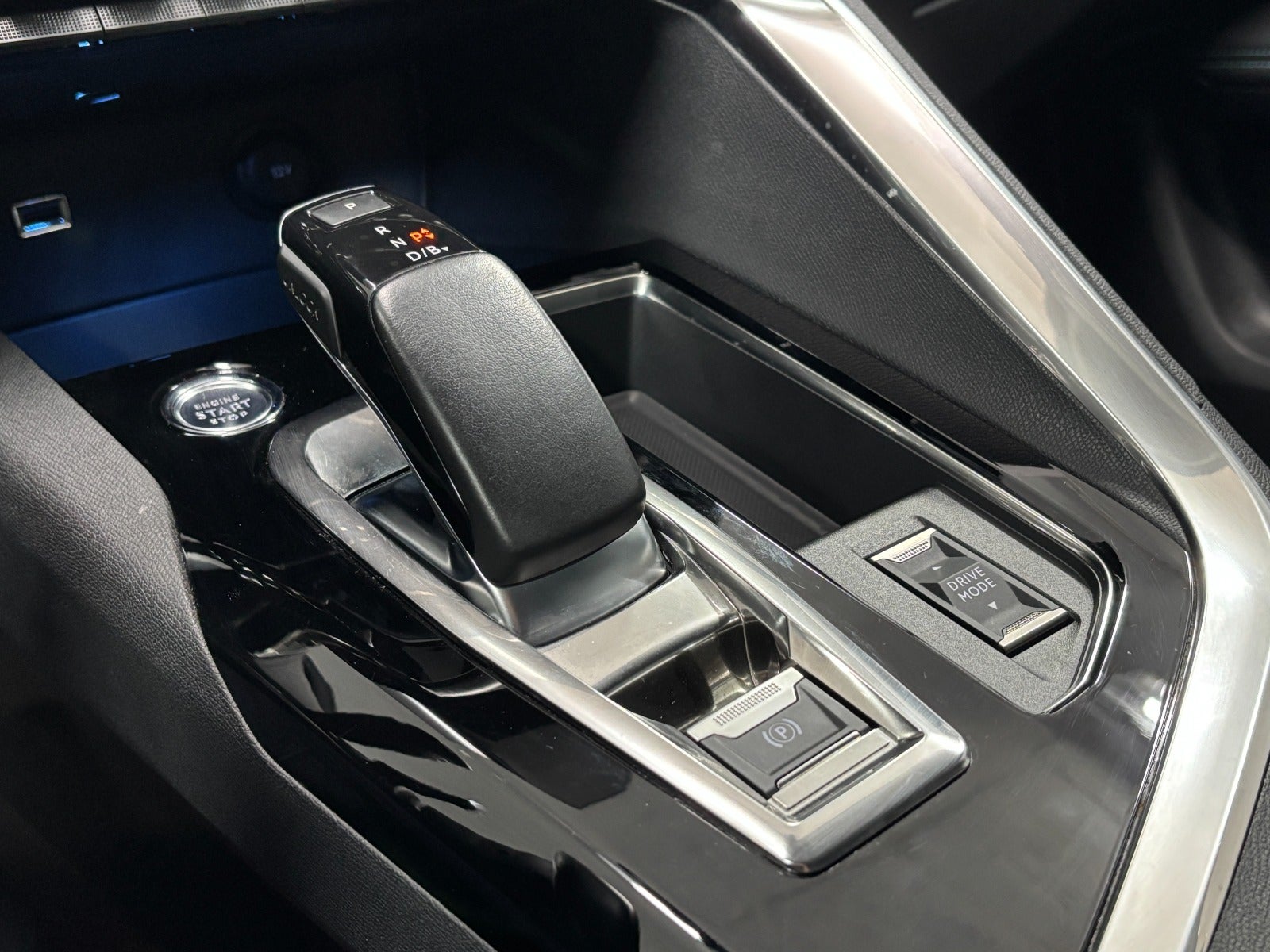 Billede af Peugeot 3008 1,6 Hybrid Allure Pack EAT8