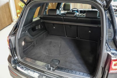 Mercedes EQB250+