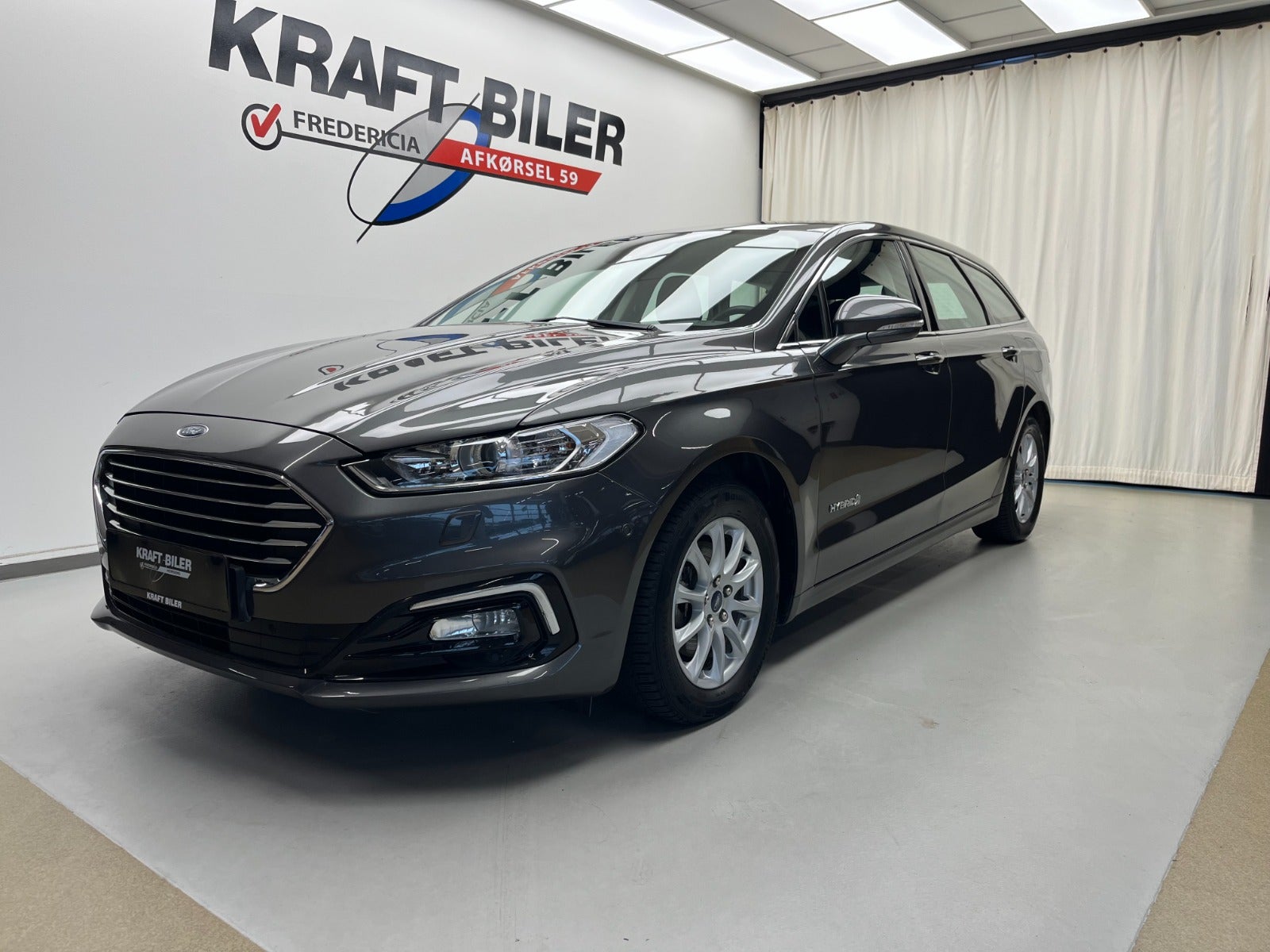 Billede af Ford Mondeo 2,0 HEV Titanium stc. CVT