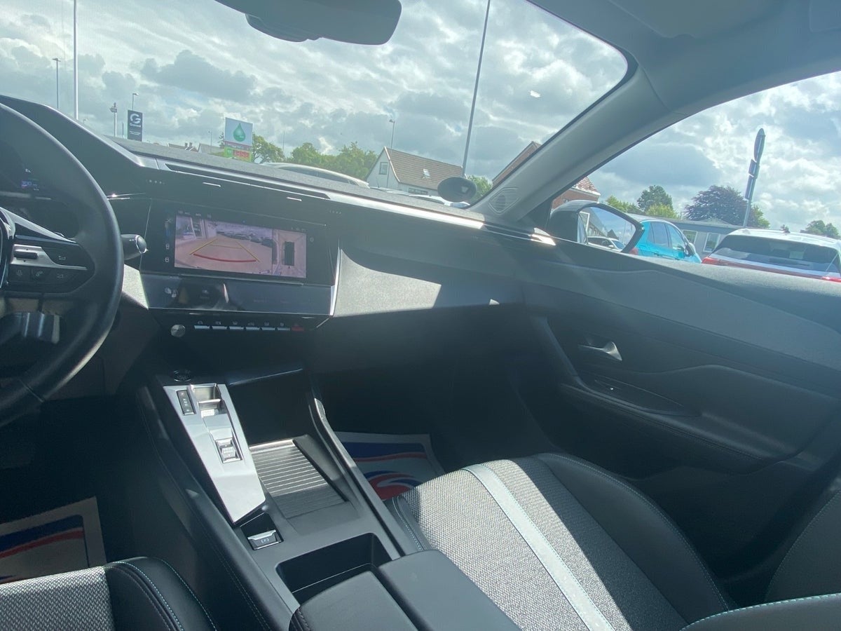 Billede af Peugeot 308 1,6 Hybrid First Selection EAT8