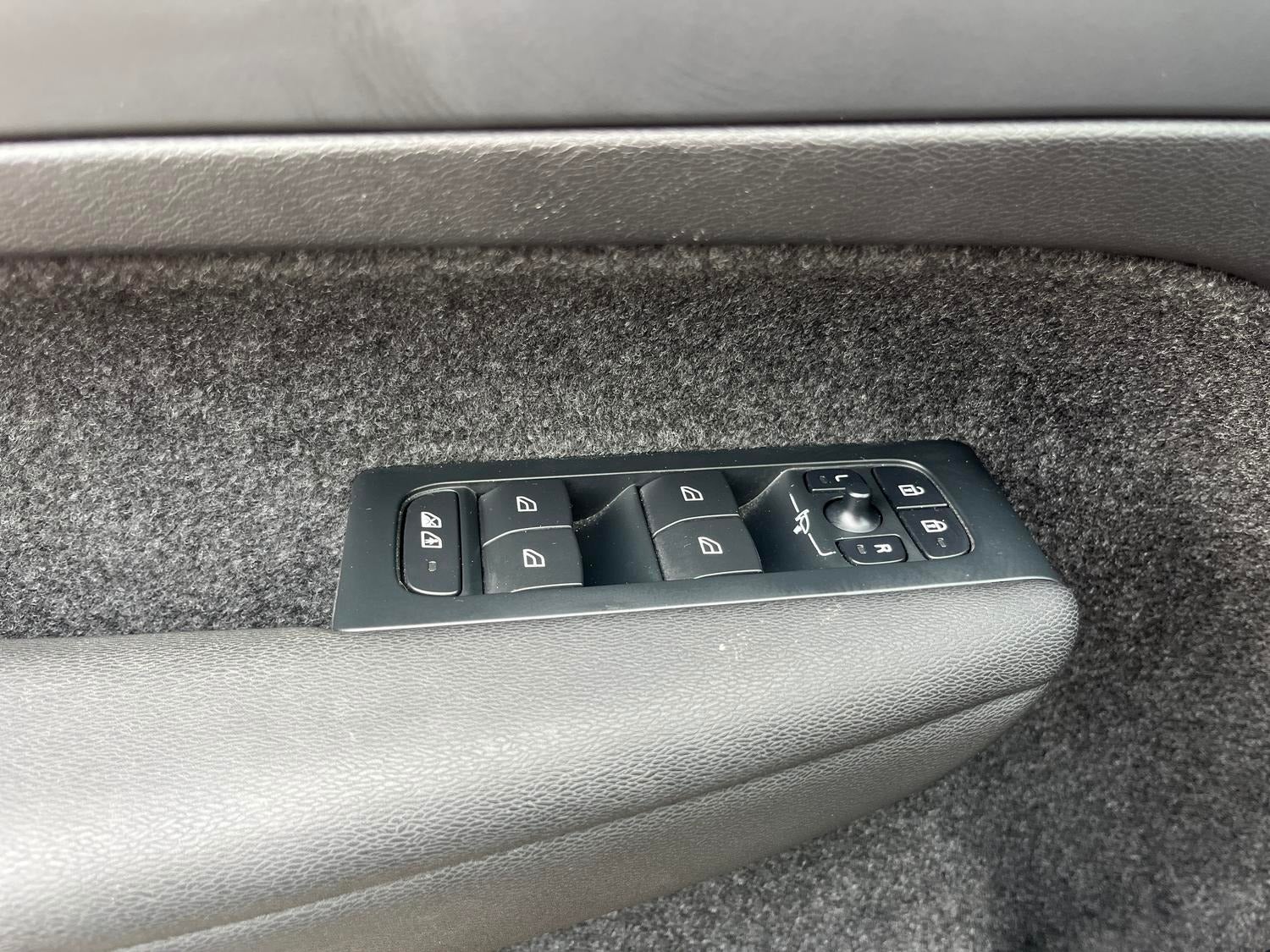 Billede af Volvo XC40  P6 ReCharge Core