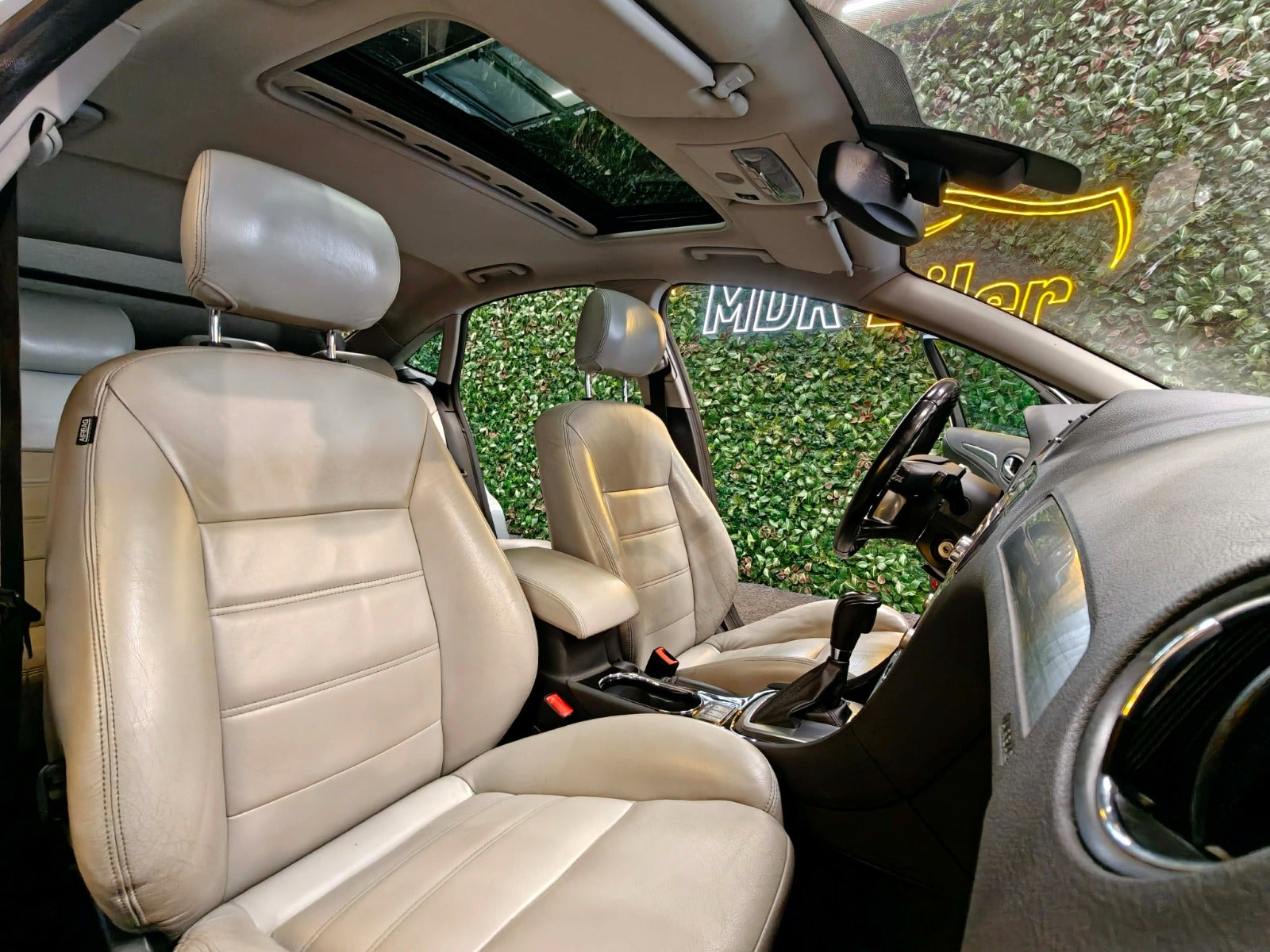 Billede af Ford Mondeo 2,3 Ghia aut.