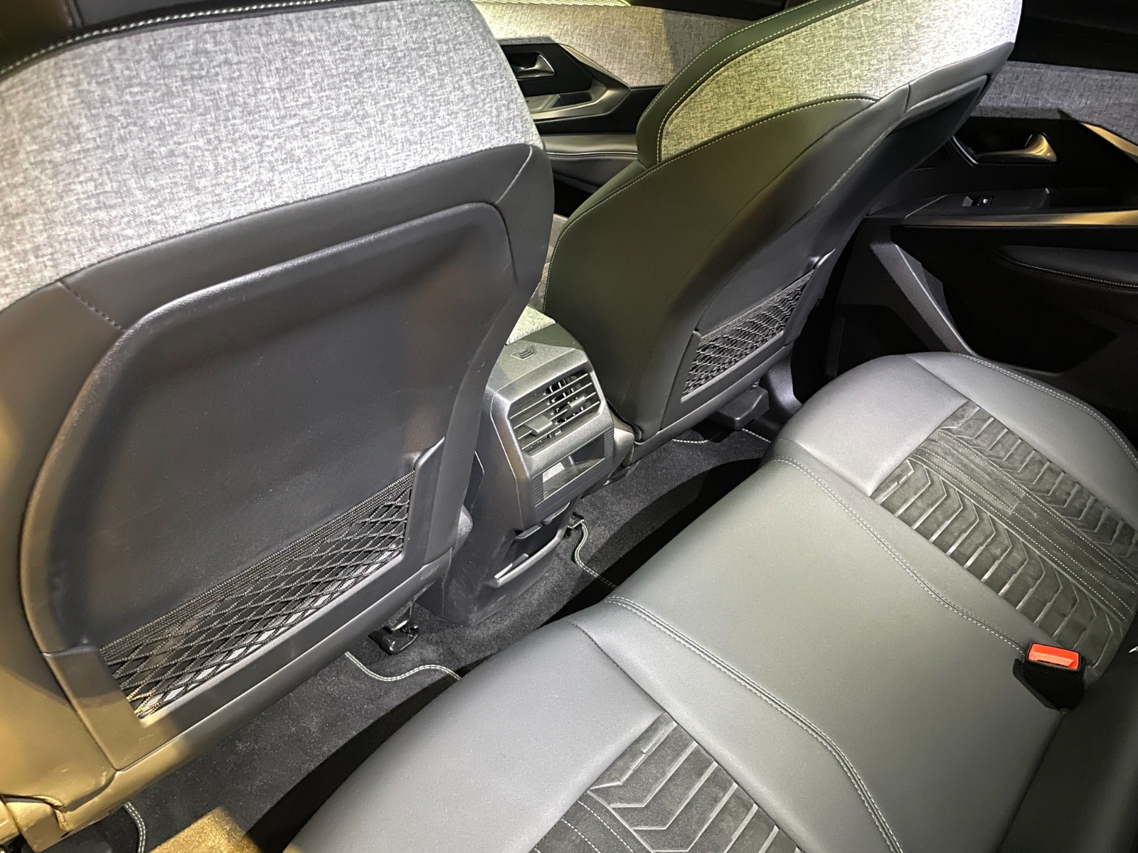Billede af Peugeot e-3008 77 GT