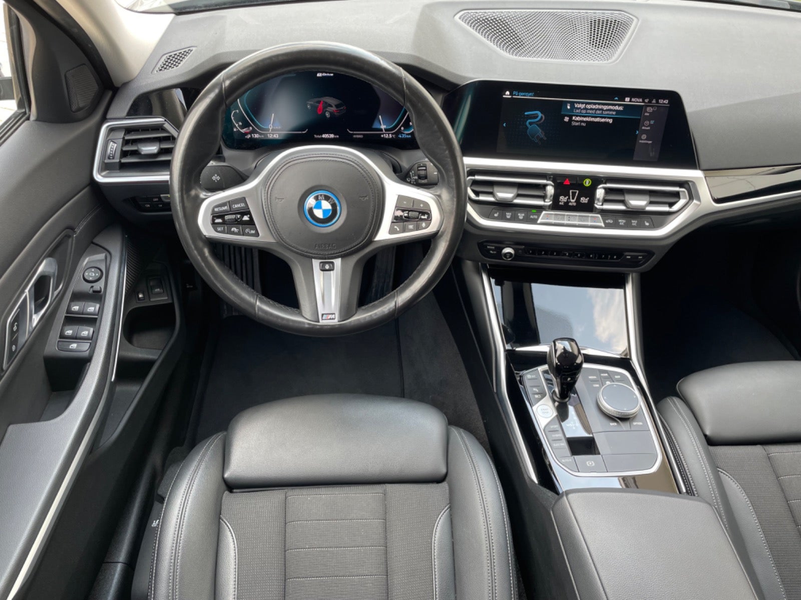 BMW 330e 2021