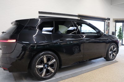 BMW iX xDrive40 Fully Charged