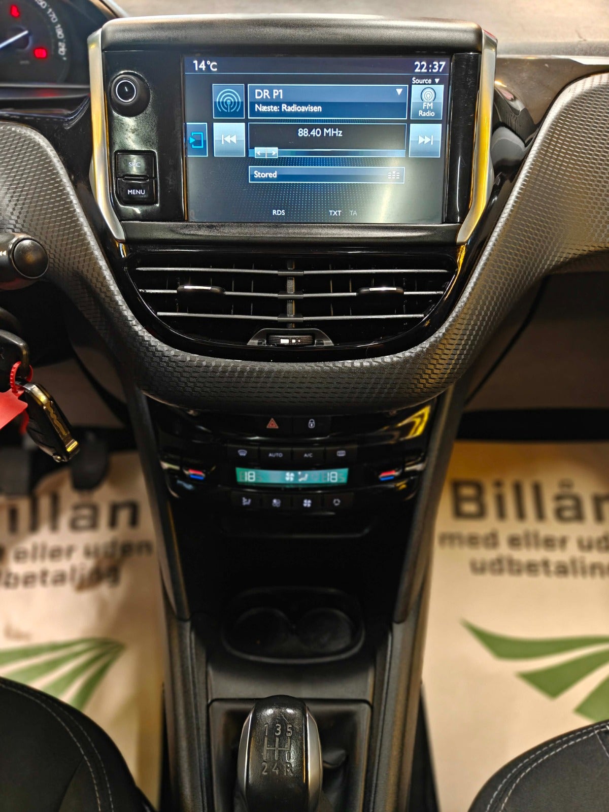 Billede af Peugeot 208 1,6 BlueHDi 100 Allure Sky