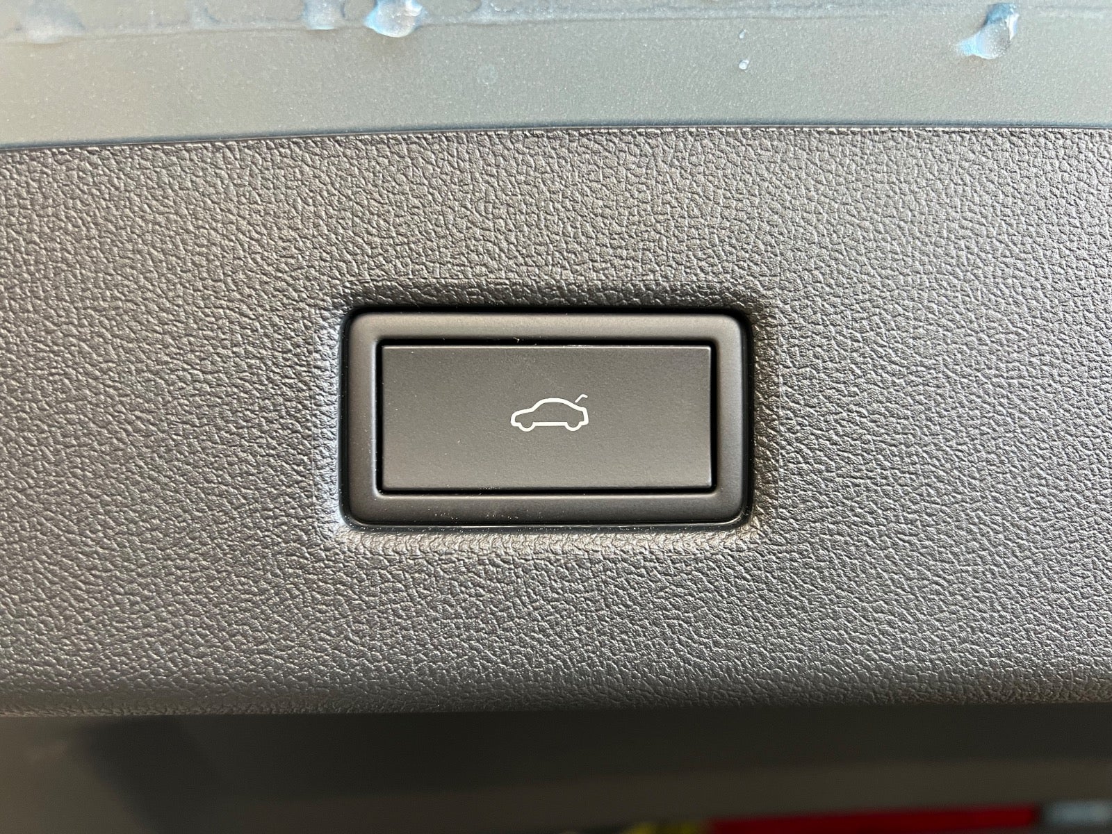 Ford Explorer Premium Extended Range AWD