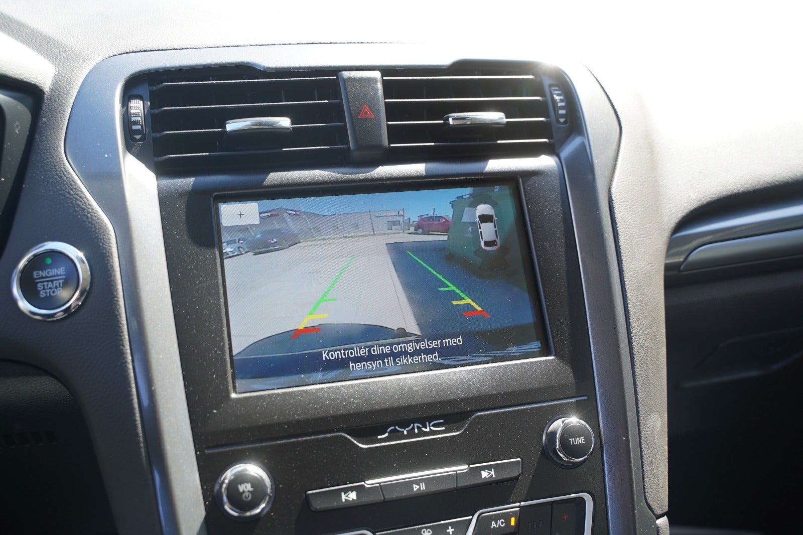 Billede af Ford Mondeo 2,0 HEV Titanium stc. CVT