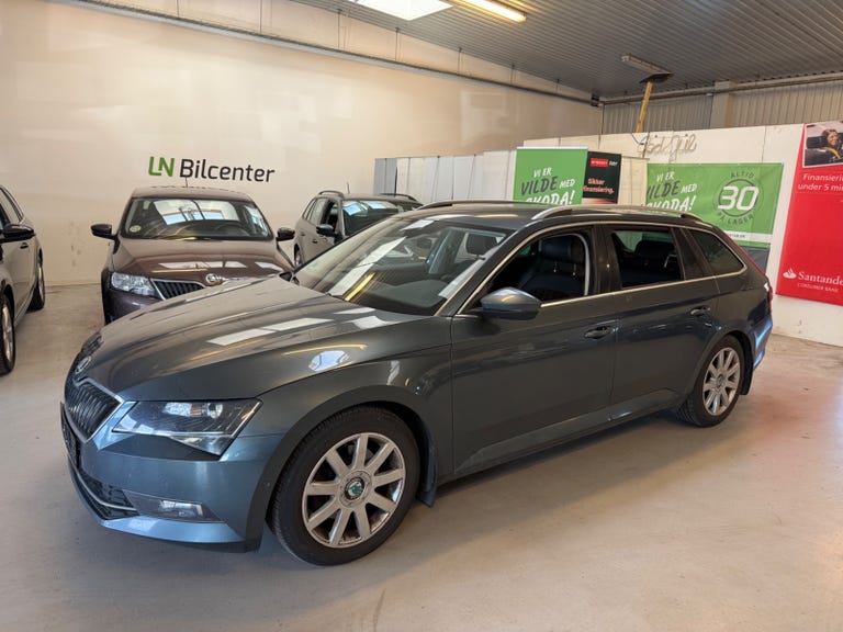 Skoda Superb TSi 150 Style Combi DSG