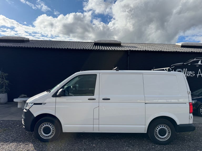 VW Transporter TDi 110 Kassevogn kort