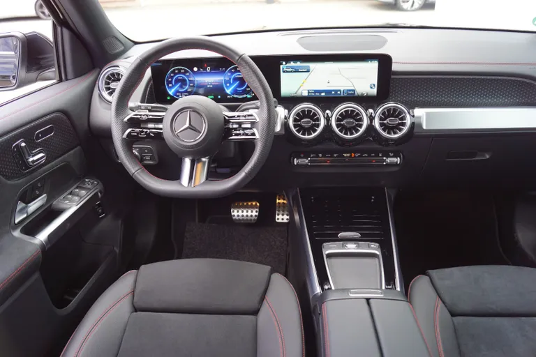 Mercedes EQB300 AMG Line 4Matic