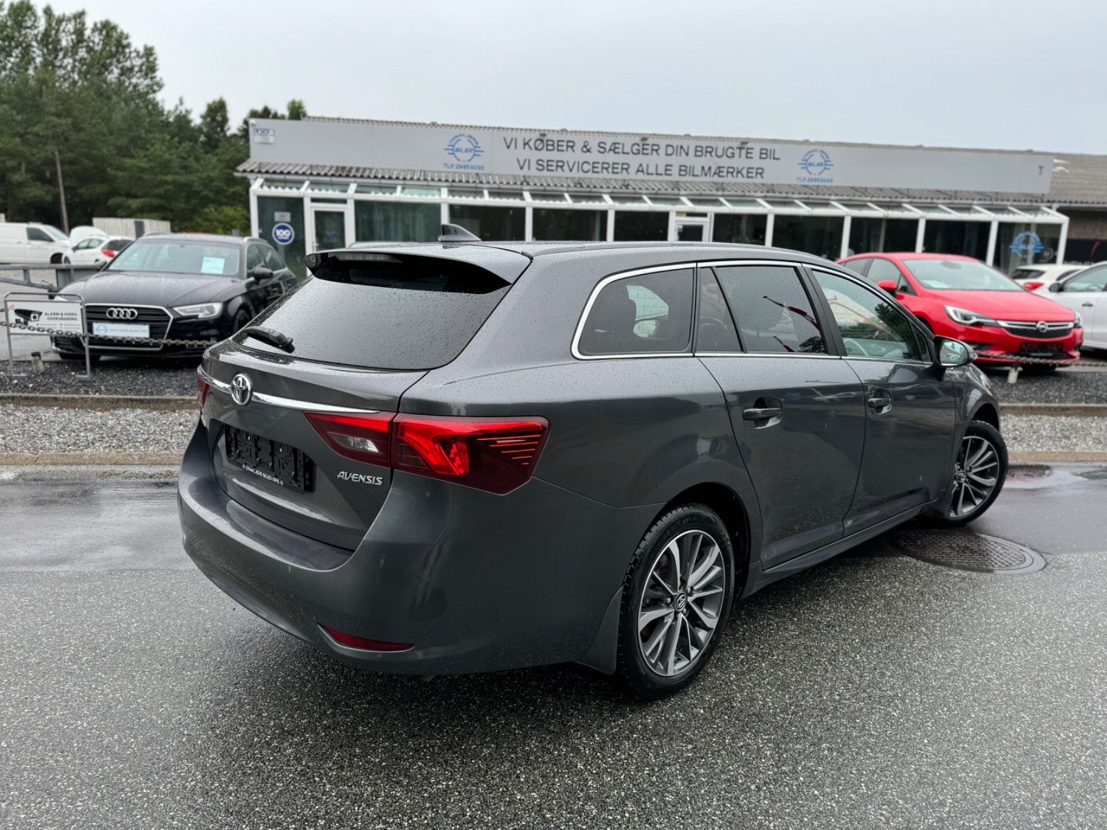 Toyota Avensis 2016