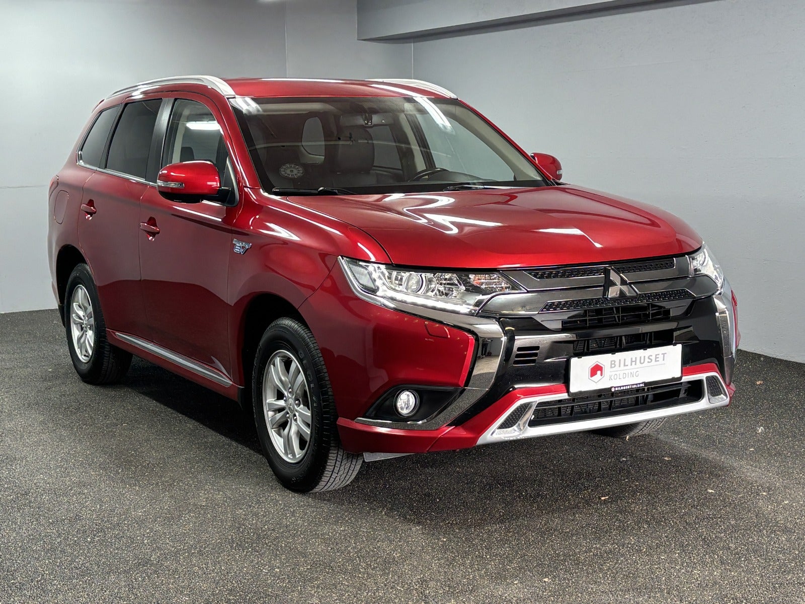 Billede af Mitsubishi Outlander 2,4 PHEV Invite CVT 4WD