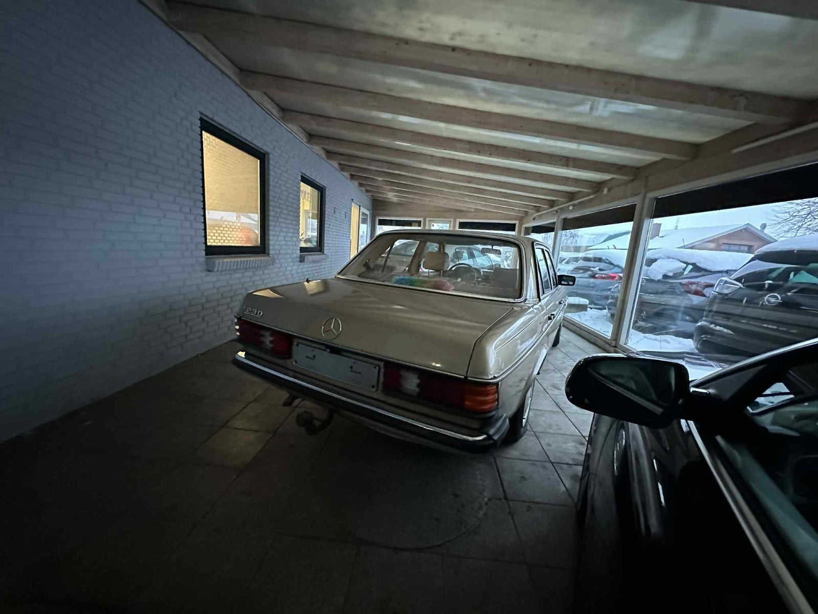 Billede af Mercedes 230 E 2,3 