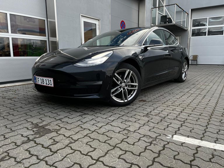 Tesla Model 3 Long Range AWD