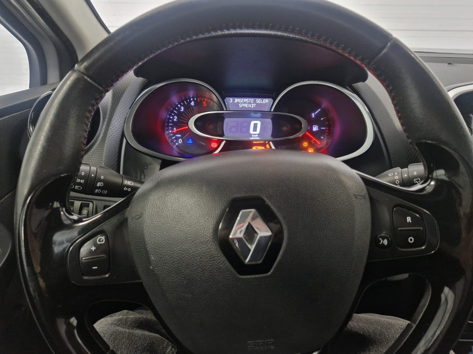 Billede af Renault Clio IV 1,5 dCi 75 Limited Sport Tourer