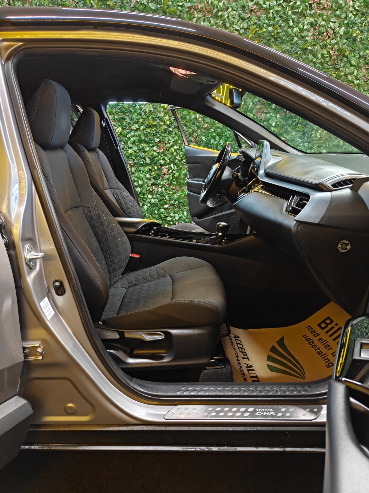 Billede af Toyota C-HR 1,8 Hybrid C-LUB CVT