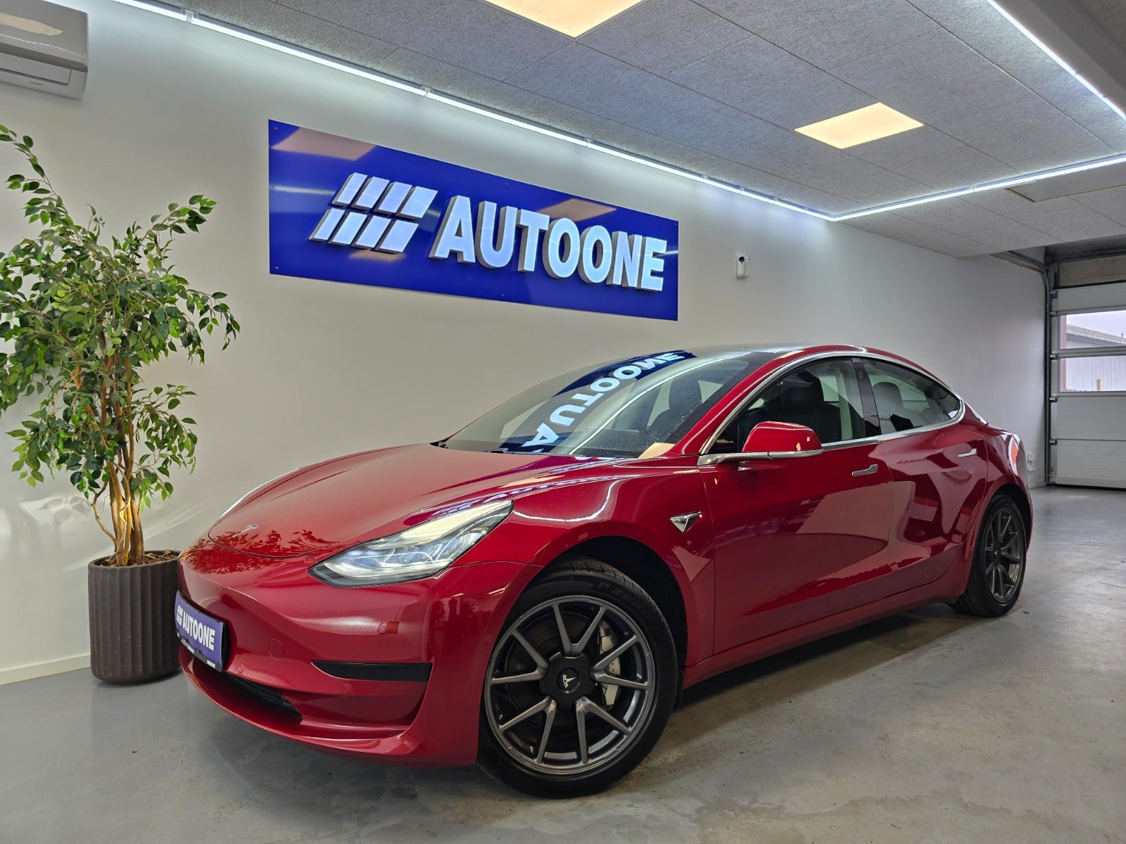 Billede af Tesla Model 3  Standard Range+ RWD