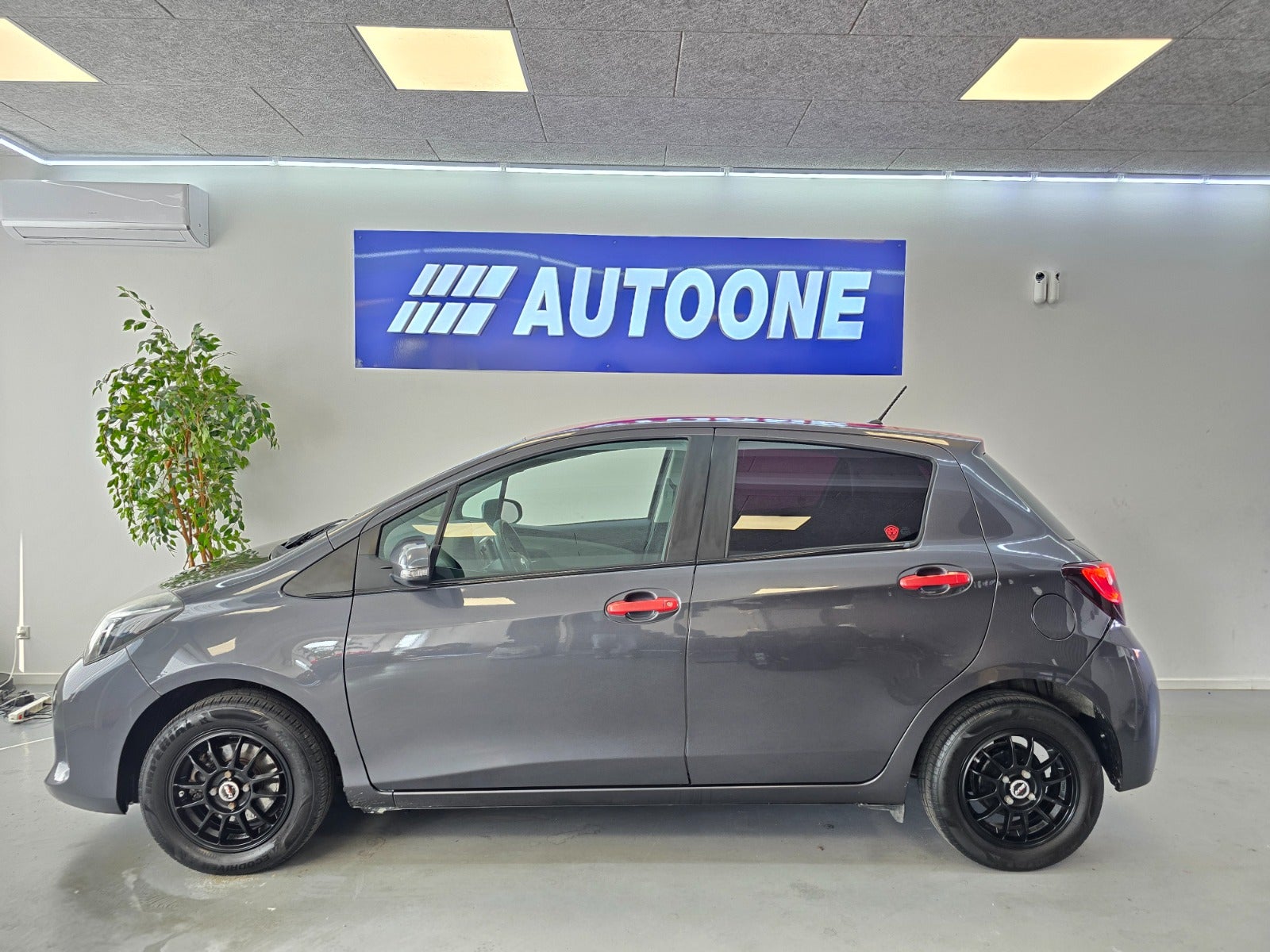 Billede af Toyota Yaris 1,0 VVT-i T2